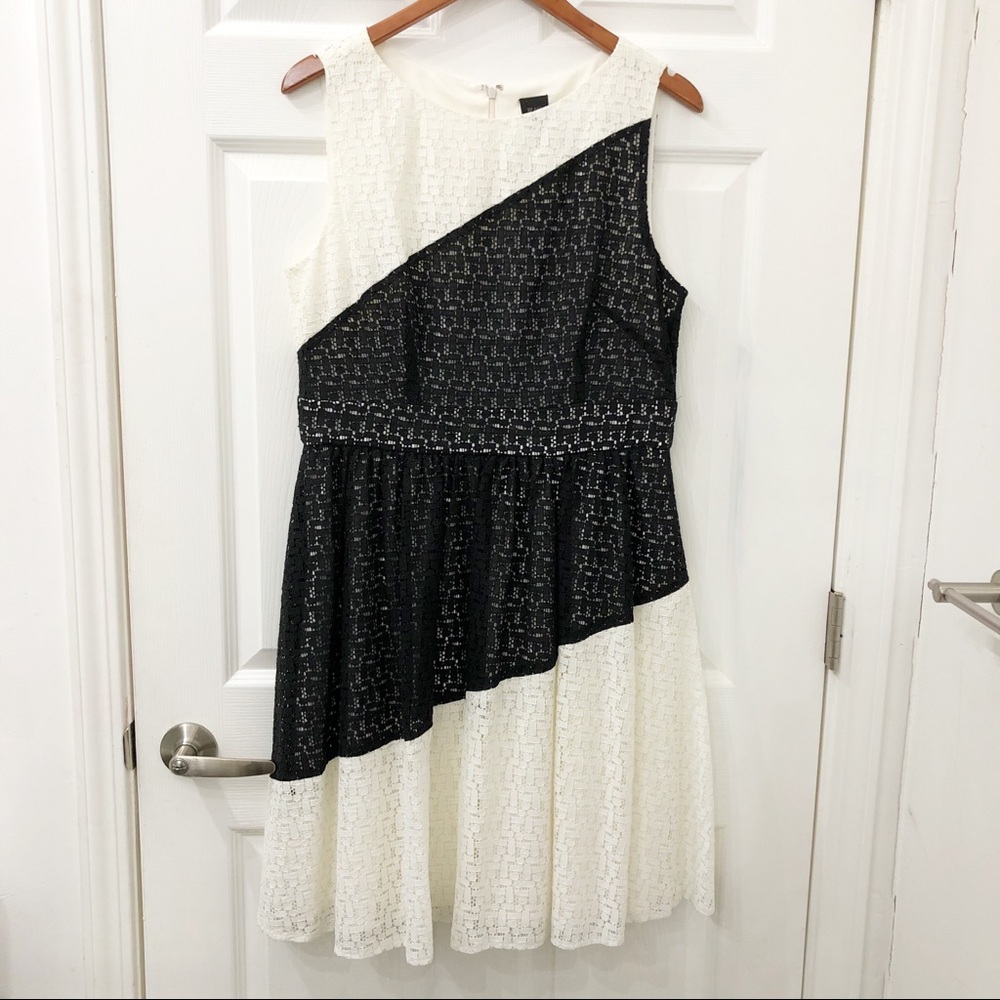 NWT Black saks fifth Avenue gorgeous dress size 14